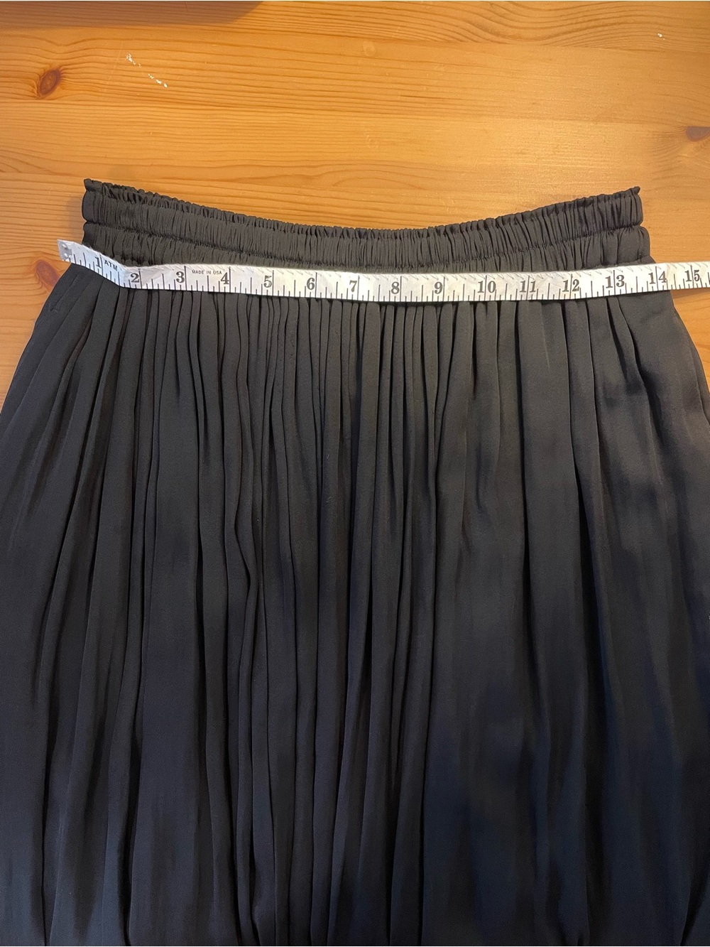 Silky soft midi 🍋 skirt, black - Picture 5 of 8